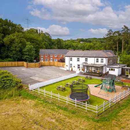 Entire Venue Hire With 8 Bedroom Accommodation - Your Own Pub Experience Swansea Exterior photo