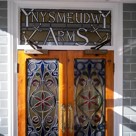 Entire Venue Hire With 8 Bedroom Accommodation - Your Own Pub Experience Swansea Exterior photo