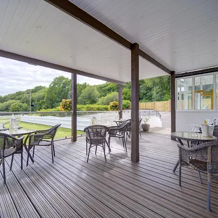 Entire Venue Hire With 8 Bedroom Accommodation - Your Own Pub Experience Swansea Exterior photo