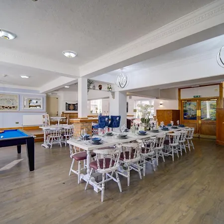 Entire Venue Hire With 8 Bedroom Accommodation - Your Own Pub Experience Swansea Exterior photo
